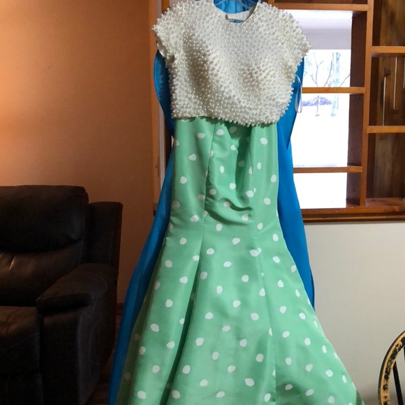 Sherri Hill prom dress - Picture 4 of 5